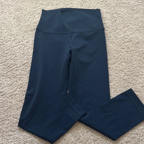 LULULEMON Navy Blue Wunder Under Crop Leggings 4 - Picture 1 of 5